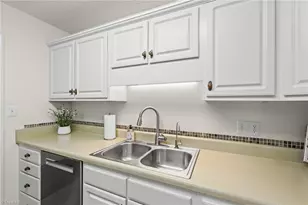 166 Wyndham Ct, High Point, NC 27265 - Photo 14