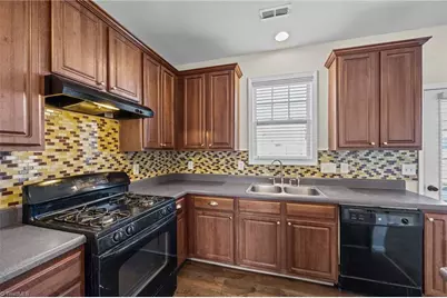 4018 Bow Court, Burlington, NC 27215 - Photo 8