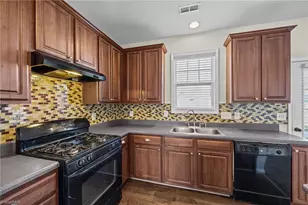 4018 Bow Ct, Burlington, NC 27215 - Photo 8