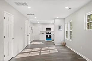 2521 Greenway Ave, Winston-Salem, NC 27105 - Photo 10