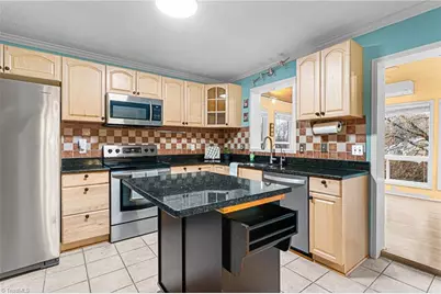 4608 Sun Valley Lane, Kernersville, NC 27284 - Photo 14