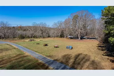 421 W Beasley Street, Asheboro, NC 27203 - Photo 2