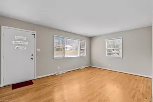 2107 Carpenter St, Greensboro, NC 27403 - Photo 8