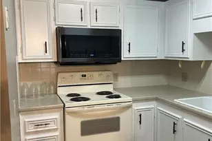 301 Windsor Manor Way, Kernersville, NC 27284 - Photo 2