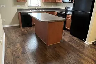 4315 Bastille Dr, Kernersville, NC 27284 - Photo 4