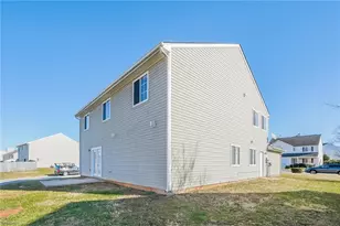 5605 Hidden Lake Dr, Browns Summit, NC 27214 - Photo 14