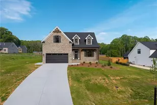 377 Lenalan Dr, Lexington, NC 27295 - Photo 2