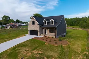 377 Lenalan Dr, Lexington, NC 27295 - Photo 1