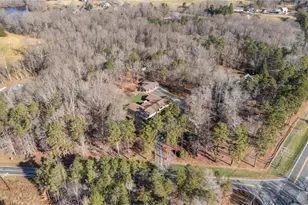 6955 Harlow Dr, High Point, NC 27263 - Photo 8