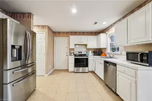 4004 Auburn Hills Dr, Greensboro, NC 27407 - Photo 8