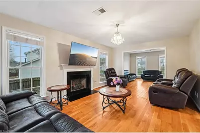 4004 Auburn Hills Drive, Greensboro, NC 27407 - Photo 6