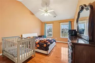 4004 Auburn Hills Dr, Greensboro, NC 27407 - Photo 14