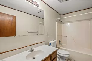 1006 Ardmore Dr, Greensboro, NC 27401 - Photo 16