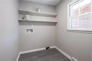 2201 Hathaway Dr, Greensboro, NC 27408 - Photo 18