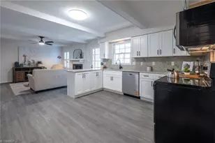 2201 Hathaway Dr, Greensboro, NC 27408 - Photo 10