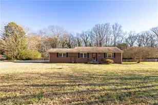 5424 Skylark Rd, Pfafftown, NC 27040 - Photo 2