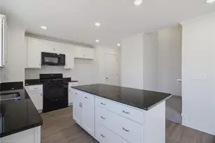 4274 Willingham Wy, Winston-Salem, NC 27105 - Photo 8