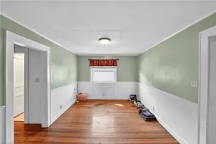 3228 Yanceyville St, Greensboro, NC 27405 - Photo 10