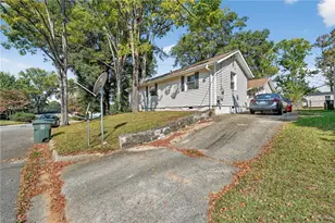 3228 Yanceyville St, Greensboro, NC 27405 - Photo 4