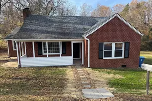 107 Hillcrest St, Mocksville, NC 27028 - Photo 2