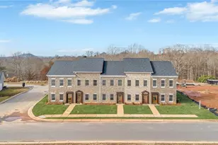 2115 24th St Ln SE, Hickory, NC 28602 - Photo 1