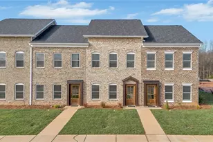 2113 24th St Ln SE, Hickory, NC 28602 - Photo 2