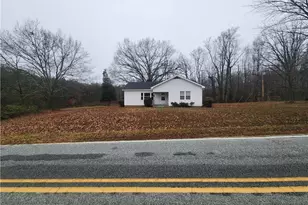 254 Landreth Rd, Madison, NC 27025 - Photo 2