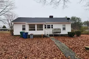 254 Landreth Rd, Madison, NC 27025 - Photo 4