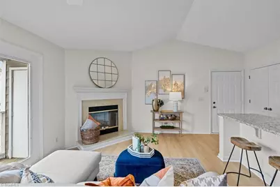 3701 Cotswold Terrace #7J, Greensboro, NC 27410 - Photo 8