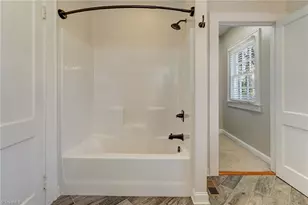 307 S Tremont Dr, Greensboro, NC 27403 - Photo 20