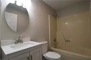 4007 S Bend Dr, Winston-Salem, NC 27107 - Photo 8