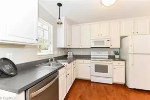 3630 Sunset Hollow Dr, High Point, NC 27265 - Photo 8