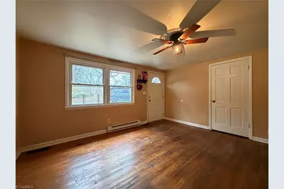 324 Thomas Street, North Wilkesboro, NC 28659 - Photo 4