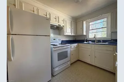 324 Thomas Street, North Wilkesboro, NC 28659 - Photo 6