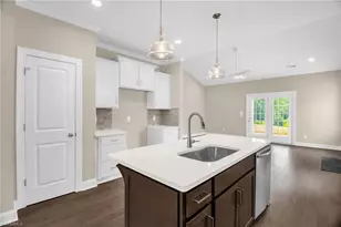 811 Gibb St, Winston-Salem, NC 27106 - Photo 12