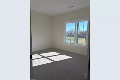 16 W Colonial Drive, Thomasville, NC 27360 - Photo 14