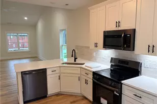 16 W Colonial Dr, Thomasville, NC 27360 - Photo 8