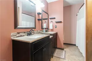 8011 Deverow Ct, Lewisville, NC 27023 - Photo 20