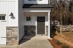 2125 Hogan Point Dr, Winston-Salem, NC 27127 - Photo 2