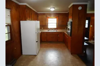 7962 Sylvan Road, Liberty, NC 27298 - Photo 6