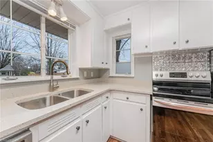 1318 Lamont Dr, Winston-Salem, NC 27103 - Photo 8