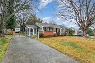 1318 Lamont Dr, Winston-Salem, NC 27103 - Photo 2