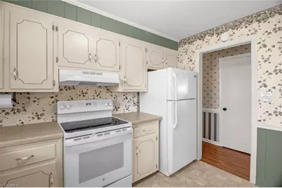 2521 N Berry Street, Germanton, NC 27019 - Photo 8