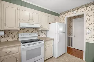 2521 N Berry St, Germanton, NC 27019 - Photo 8