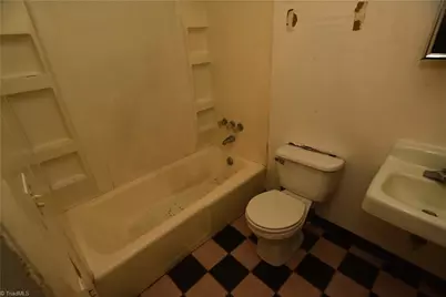 655 Amanda Place, Winston-Salem, NC 27101 - Photo 8