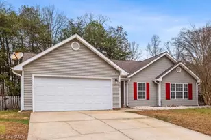 6892 Ironwood Cir, Greensboro, NC 27410 - Photo 6