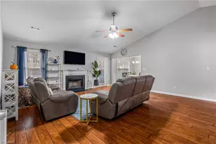 6892 Ironwood Cir, Greensboro, NC 27410 - Photo 8