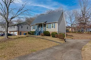 2945 Poinsetta Dr, Winston-Salem, NC 27107 - Photo 4