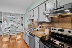 814 Guilford College Rd, Greensboro, NC 27409 - Photo 10