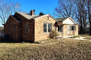 110 Walden Ln, Ararat, NC 27007 - Photo 2